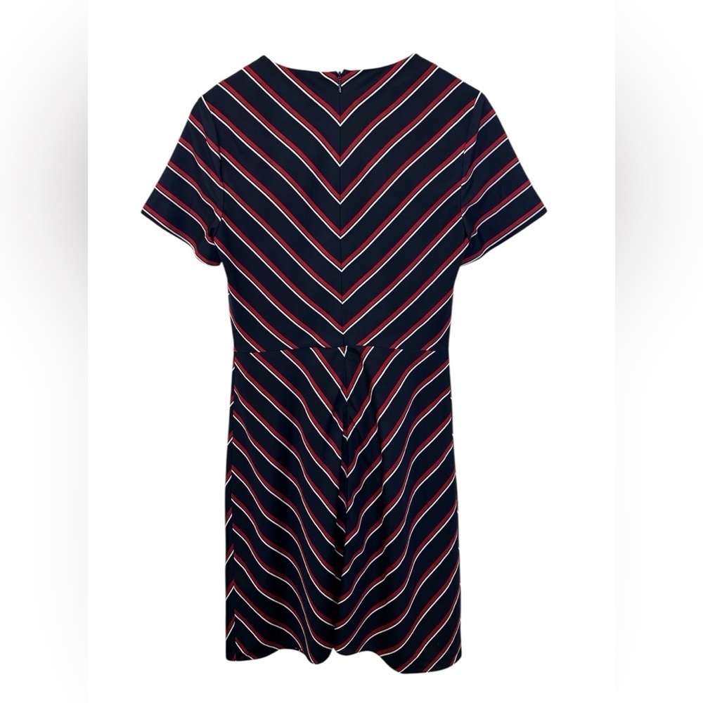 Banana Republic Navy Red White Chevron Striped Pleated Dress Size 4 EUC - Picture 5 of 8